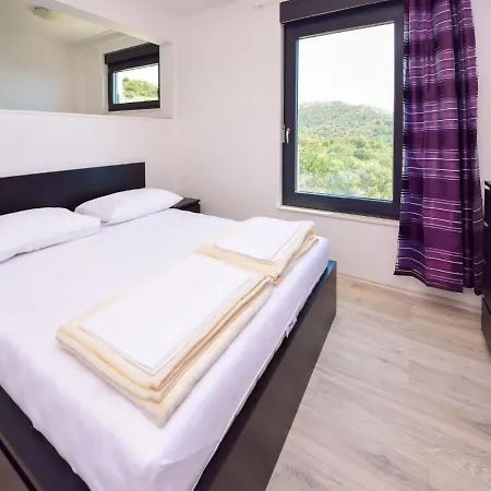 Andrea By Interhome Τρογκίρ